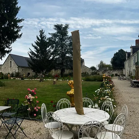 Pansiyon Chateau De La Thibaudiere - De Madame De Savary