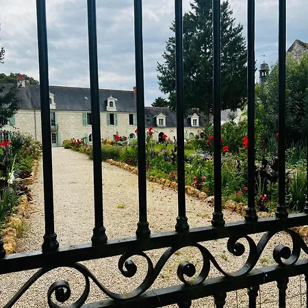 Chateau De La Thibaudiere - De Madame De Savary